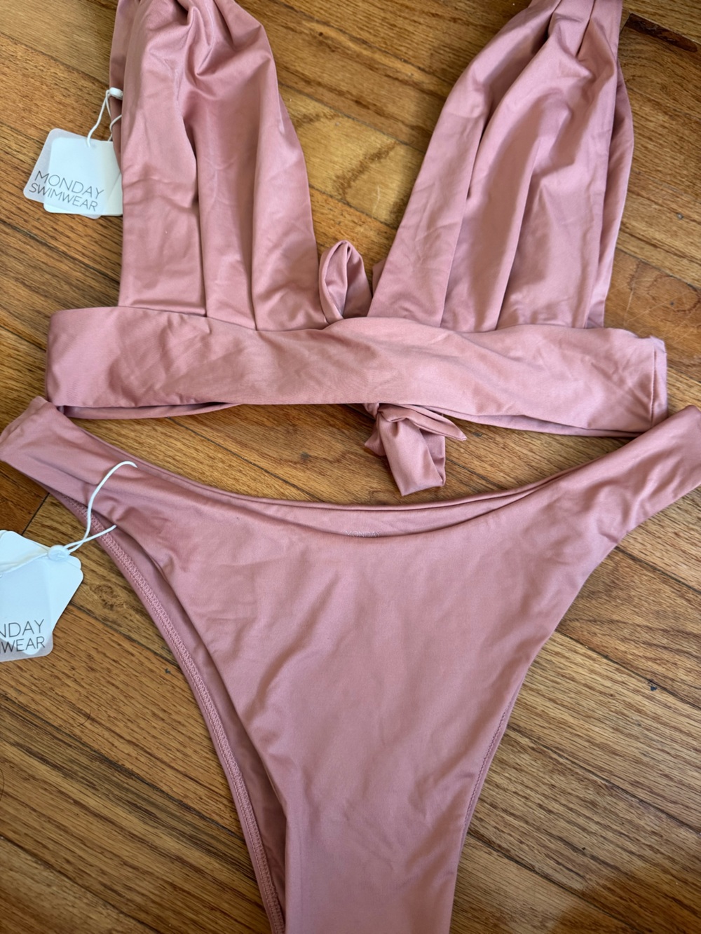 NWT MONDAY SWIMWEAR Aruba Top + Byron Bottoms Bikini Set L - Picture 6 of 10